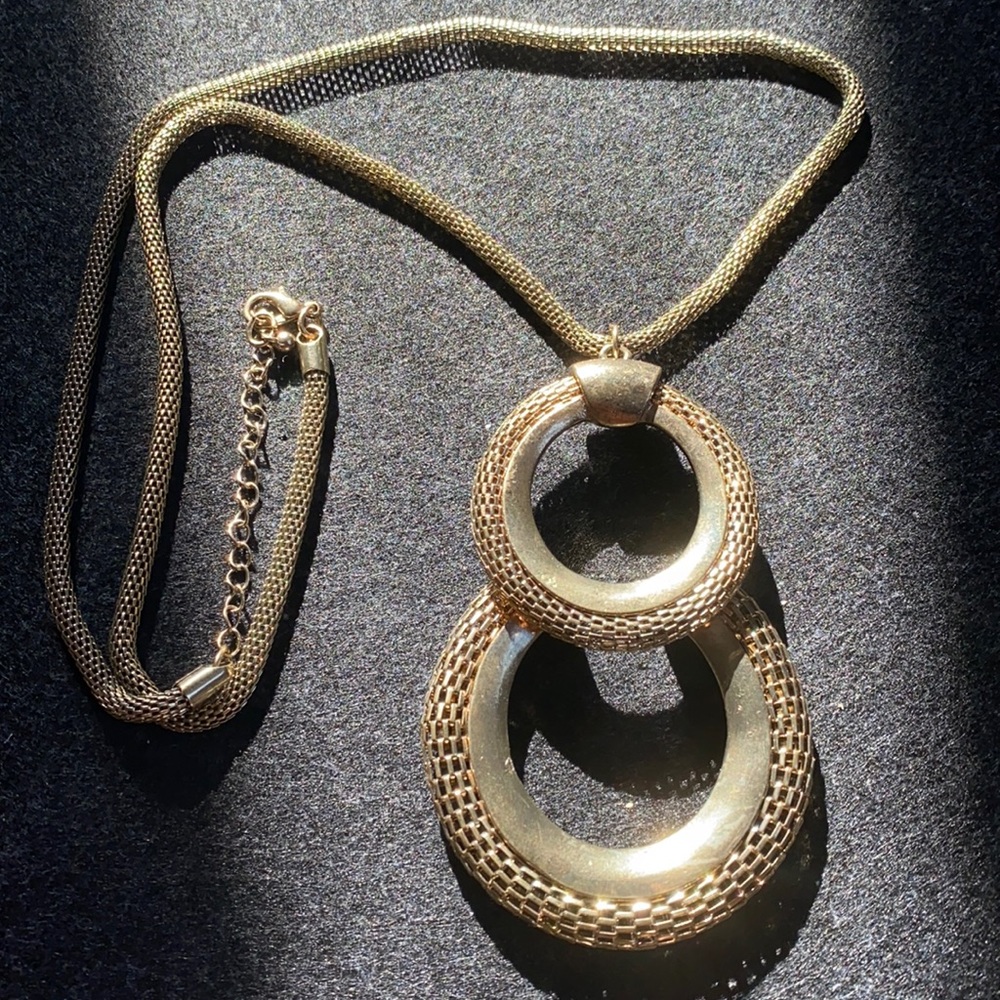 Snake chain golden necklace